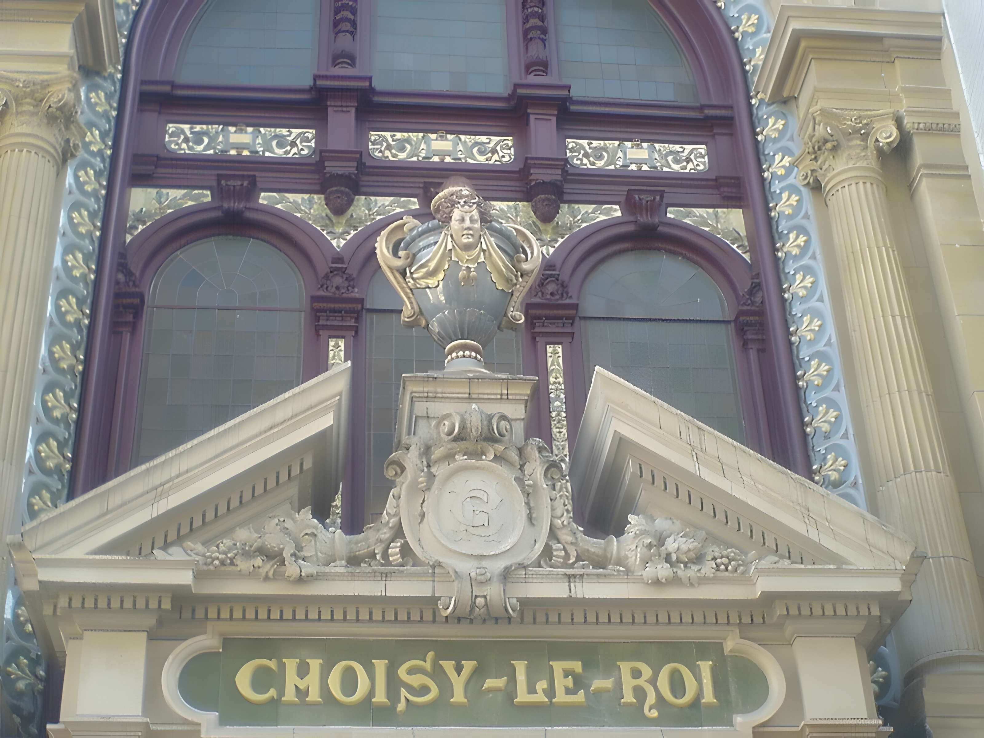 Anciens magasins de vente des faïenceries de Choisy-le-Roi - Paris 10ème