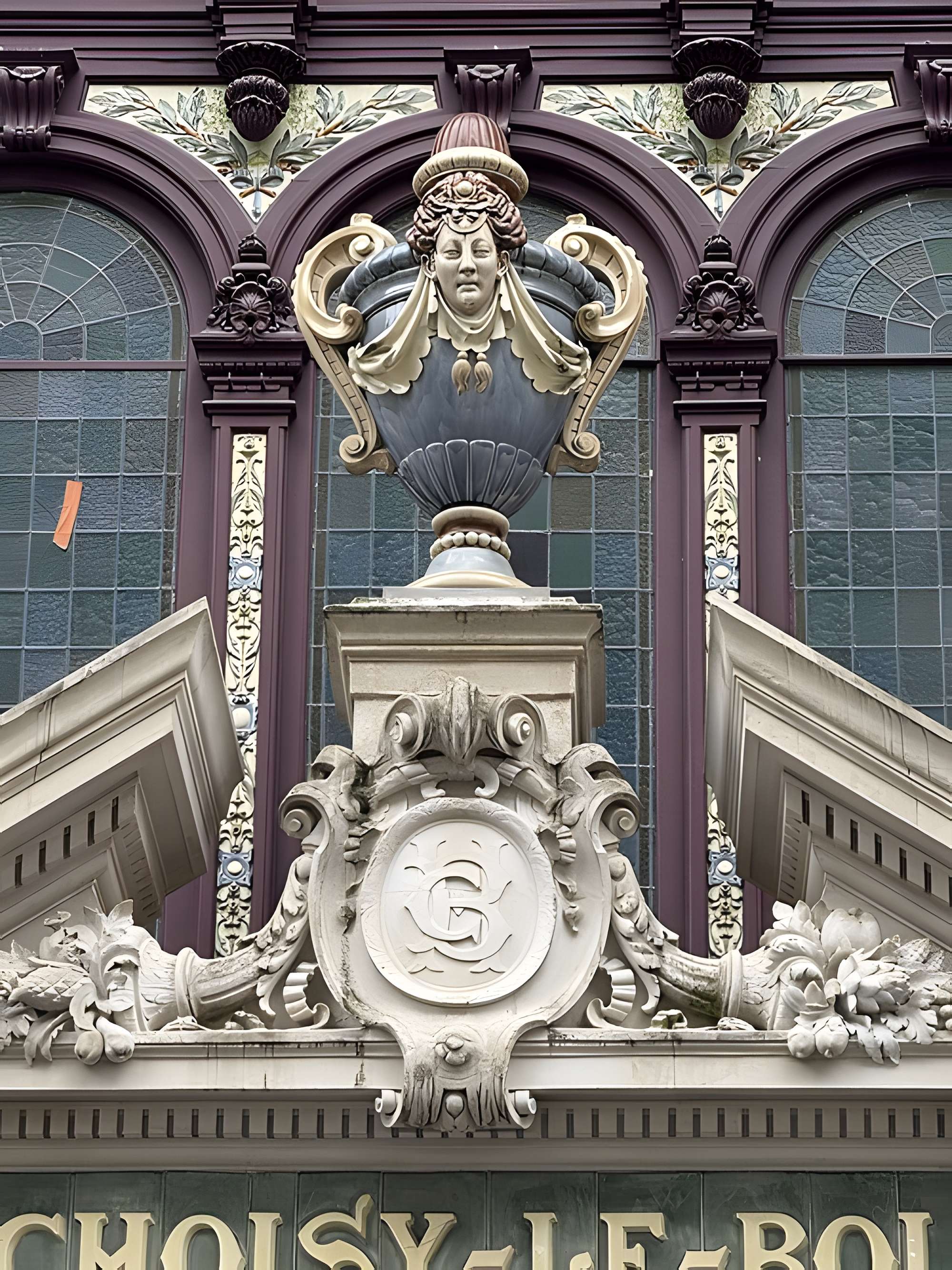 Anciens magasins de vente des faïenceries de Choisy-le-Roi - Paris 10ème