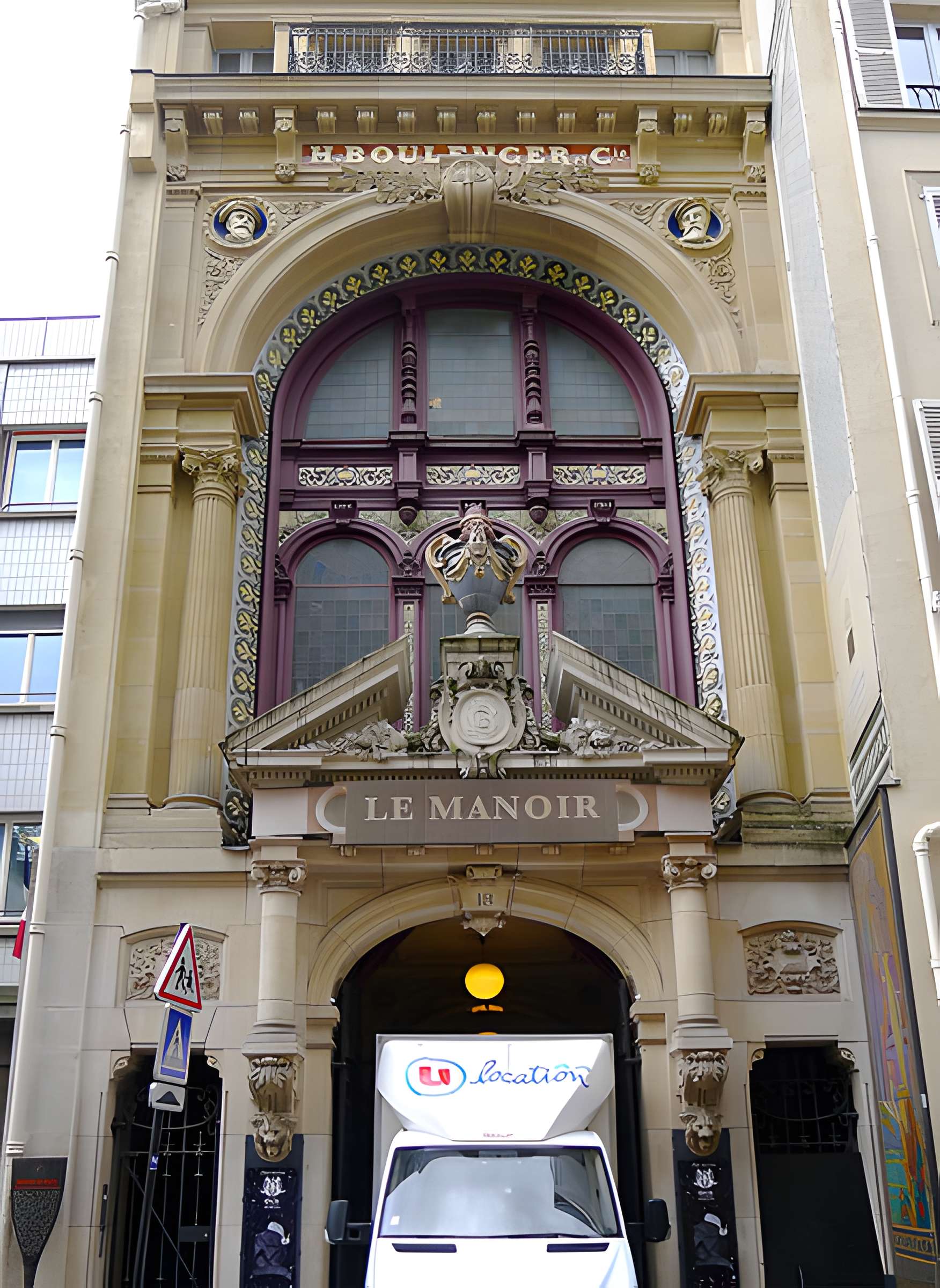 Anciens magasins de vente des faïenceries de Choisy-le-Roi - Paris 10ème