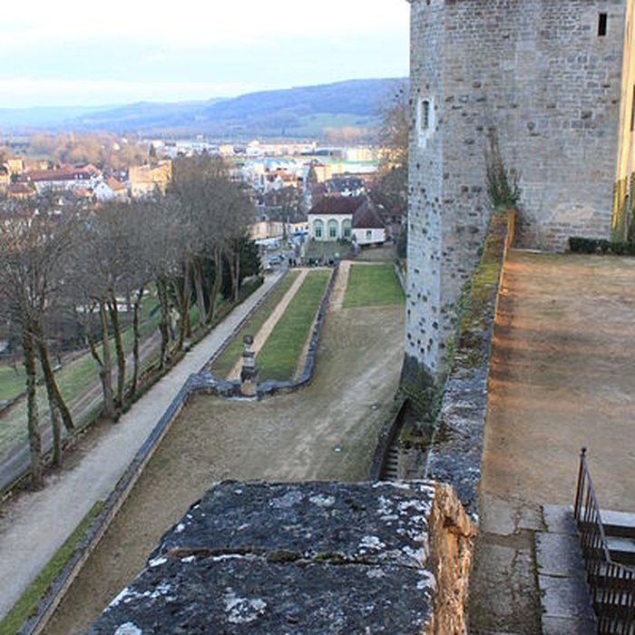 Photo de Château de Montbard