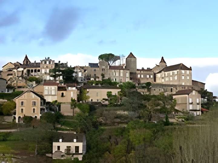 Belvès plus beau village de Dordogne 