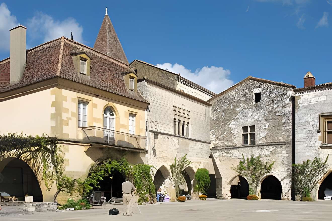 Monpazier plus beau village de Dordogne 