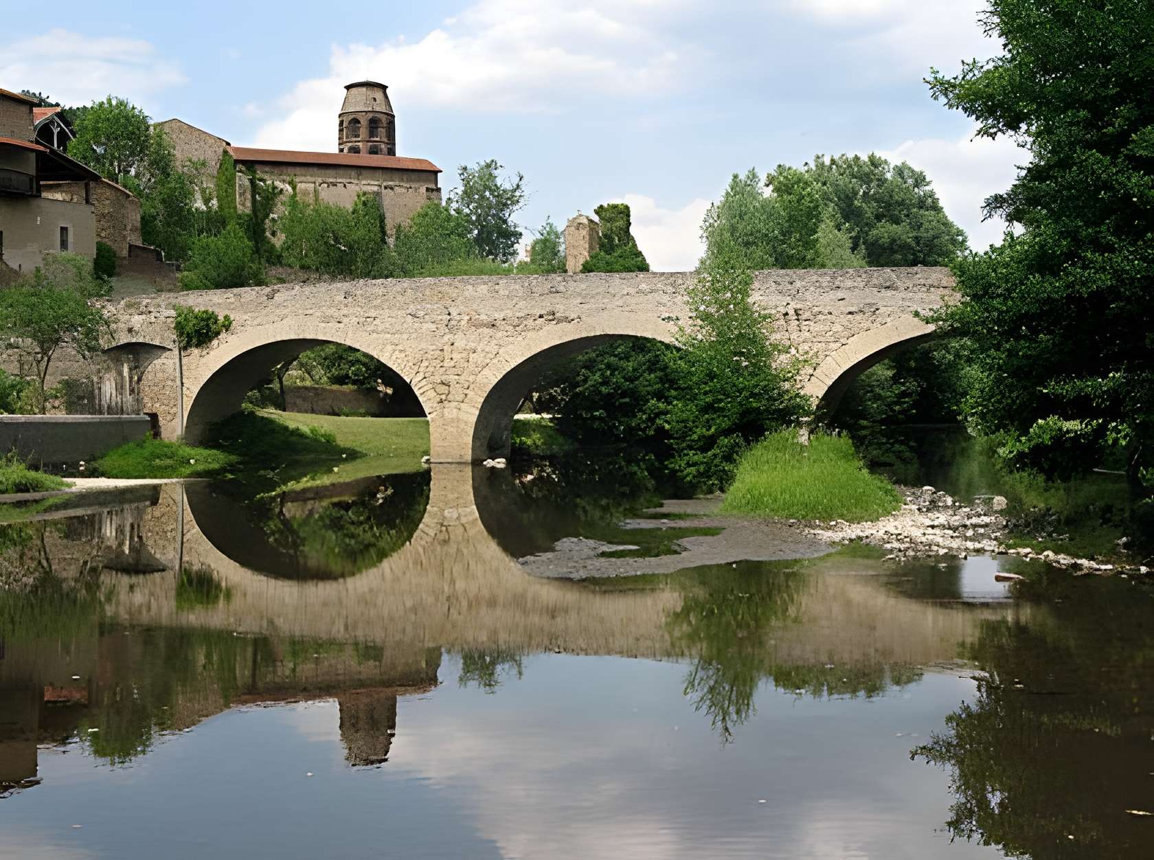Lavaudieu plus beau village de Haute-Loire 