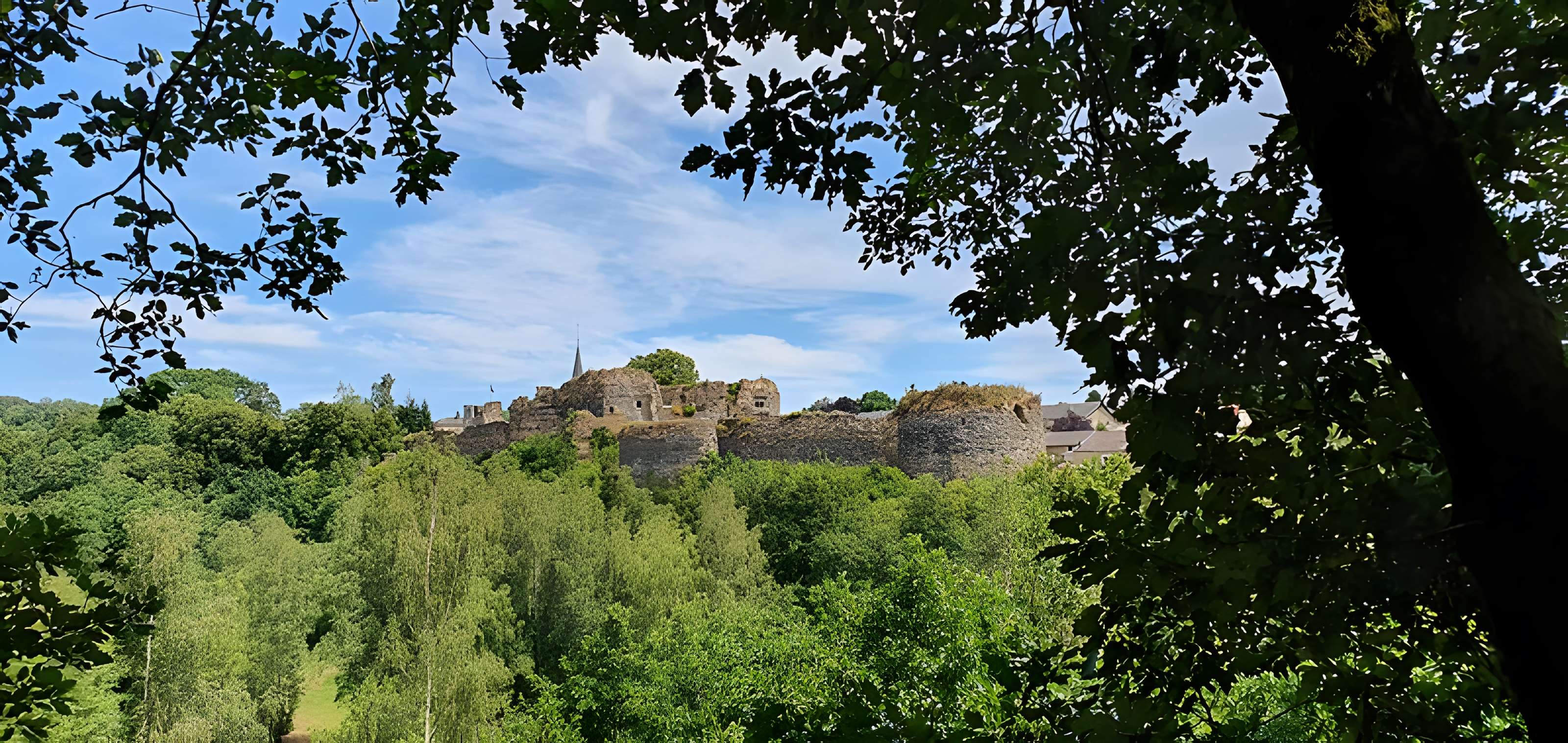 Château de Montcornet-en-Ardenne