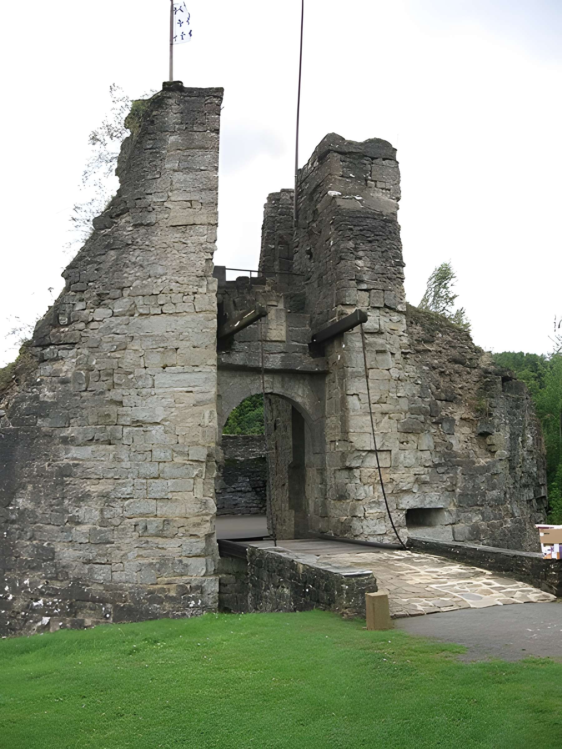 Château de Montcornet-en-Ardenne