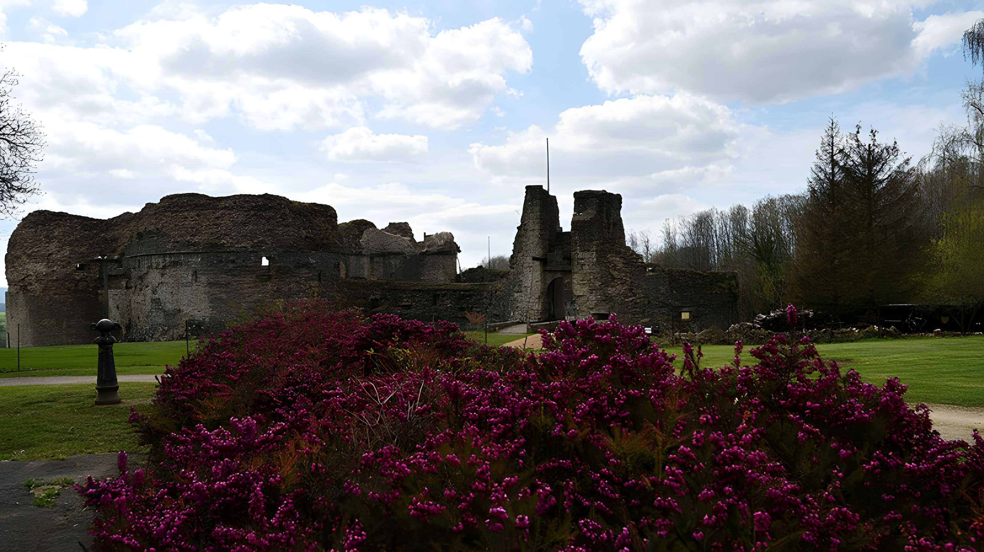 Château de Montcornet-en-Ardenne