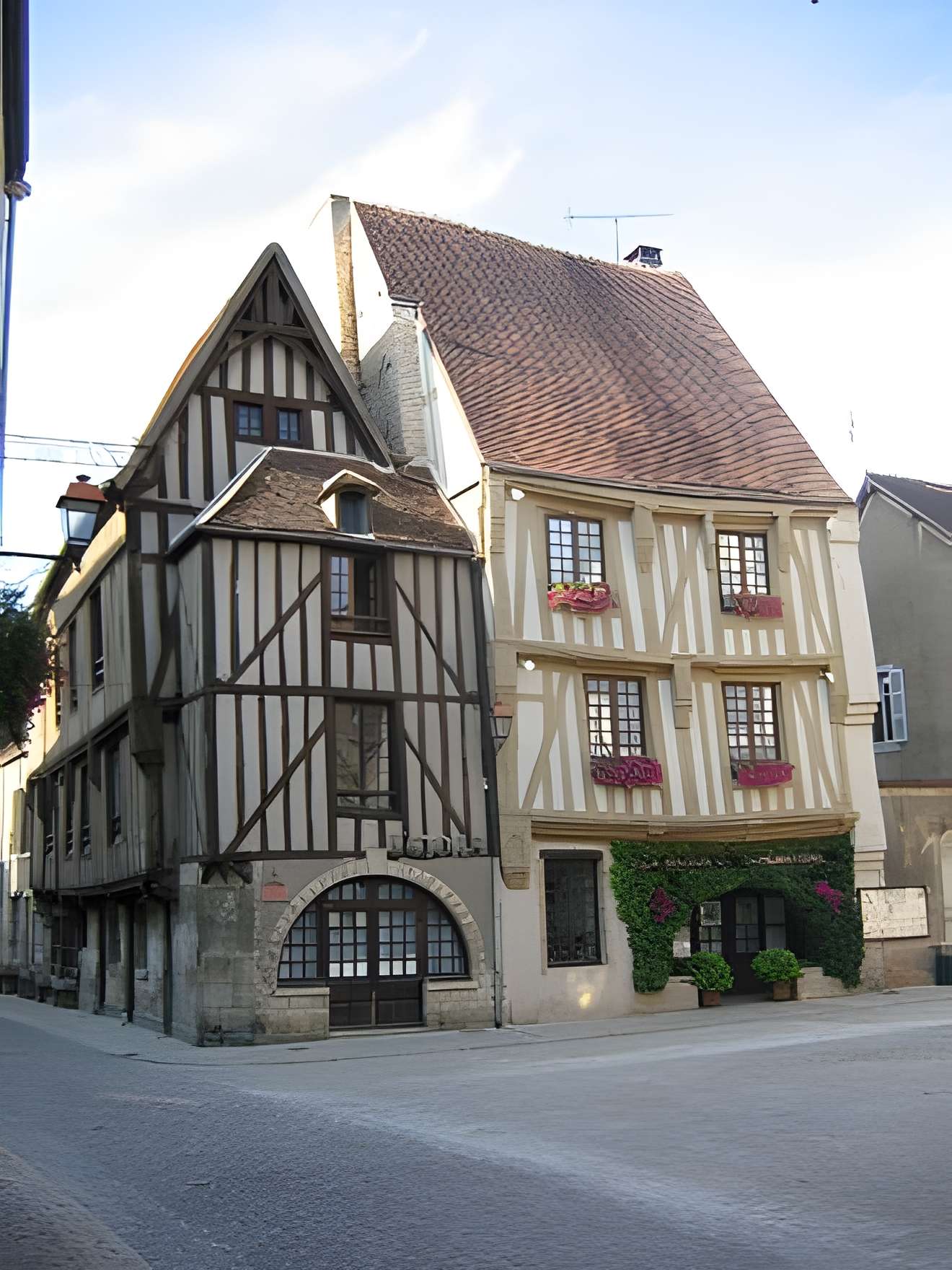 Noyers sur Serein plus beau village de l'Yonne 