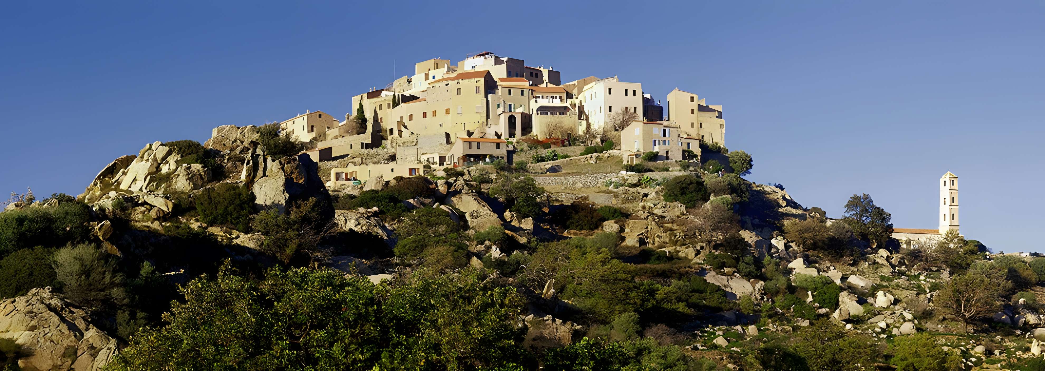 Sant'Antonino plus beau village de Haute-Corse 