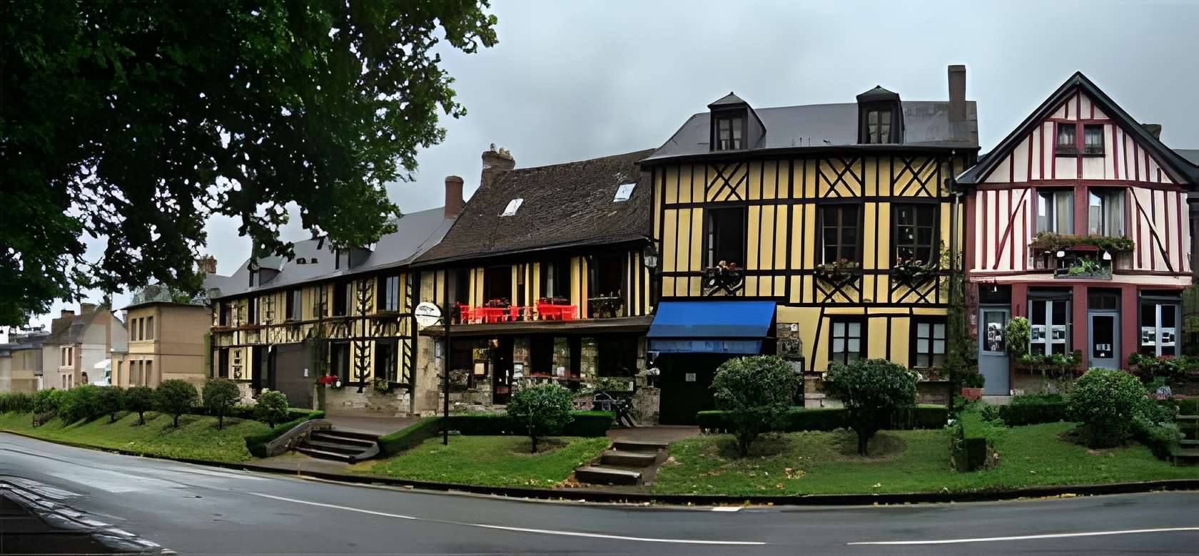 Le Bec-Hellouin plus beau village de l'Eure 