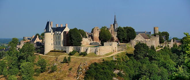 Photo de Sainte-Suzanne : plus beau village de la Mayenne