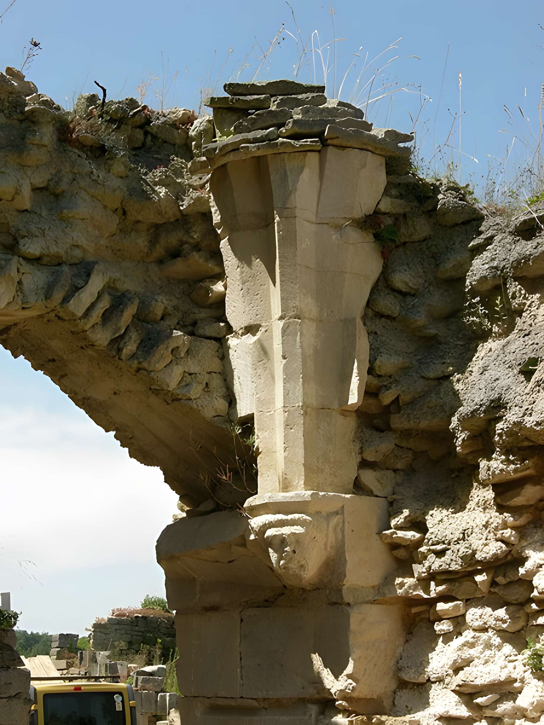 Château de Montfort à Montigny-Montfort