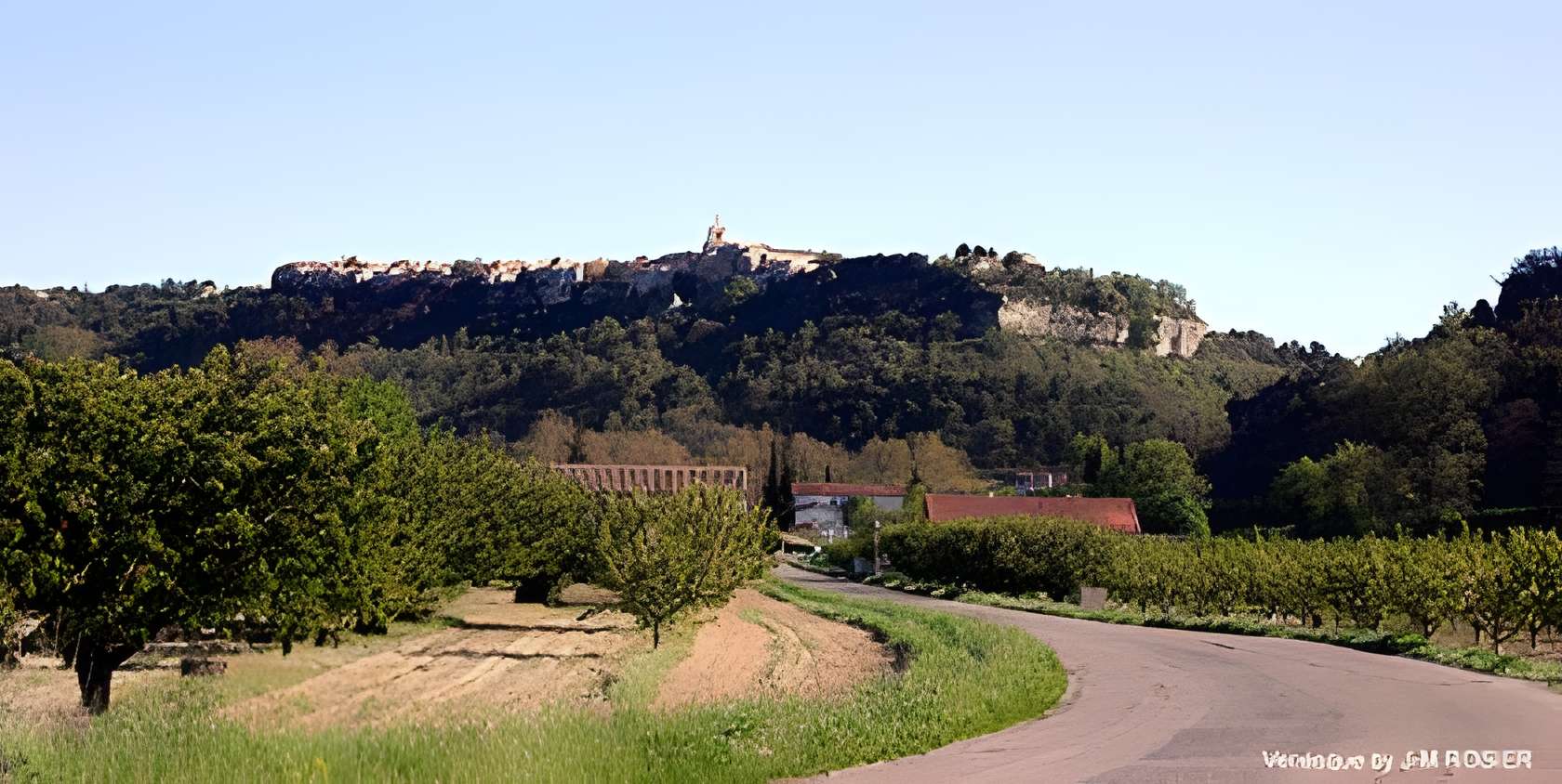 Venasque plus beau village du Vaucluse 