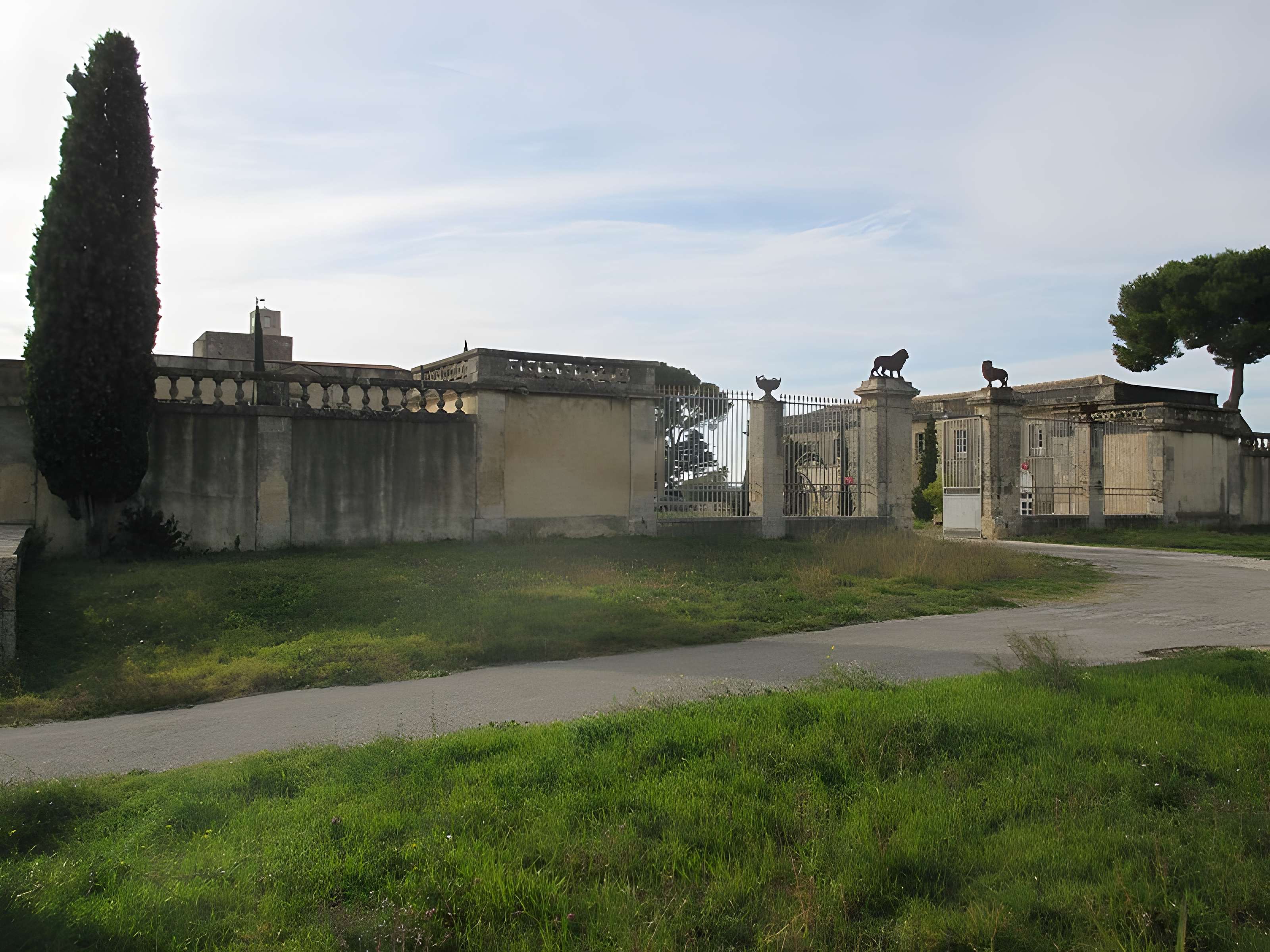 Château de Montfrin