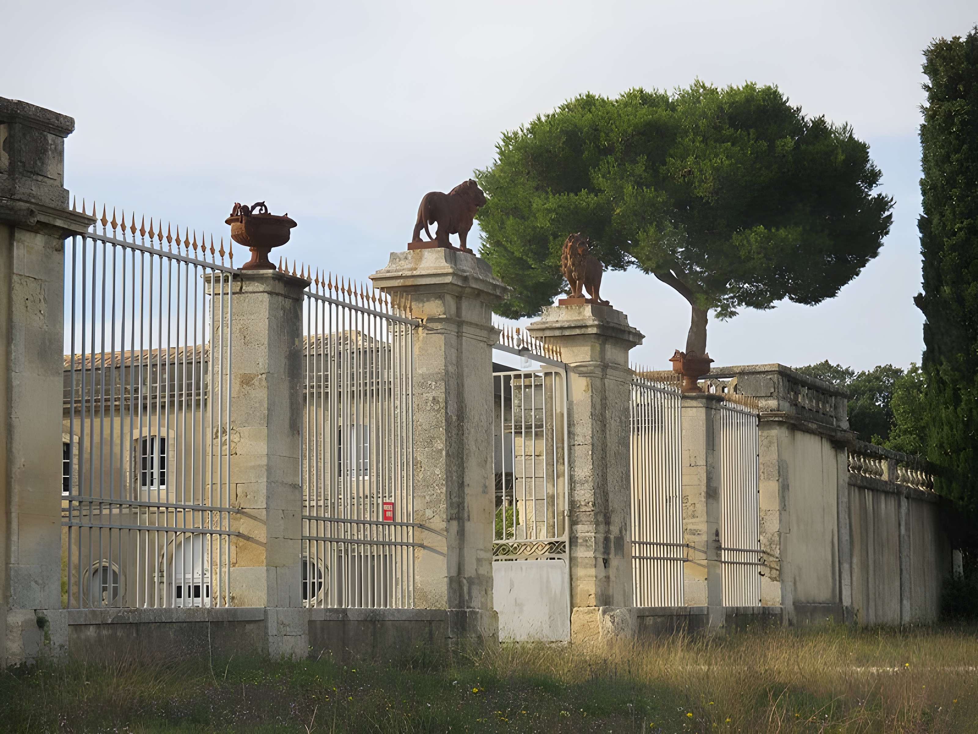 Château de Montfrin