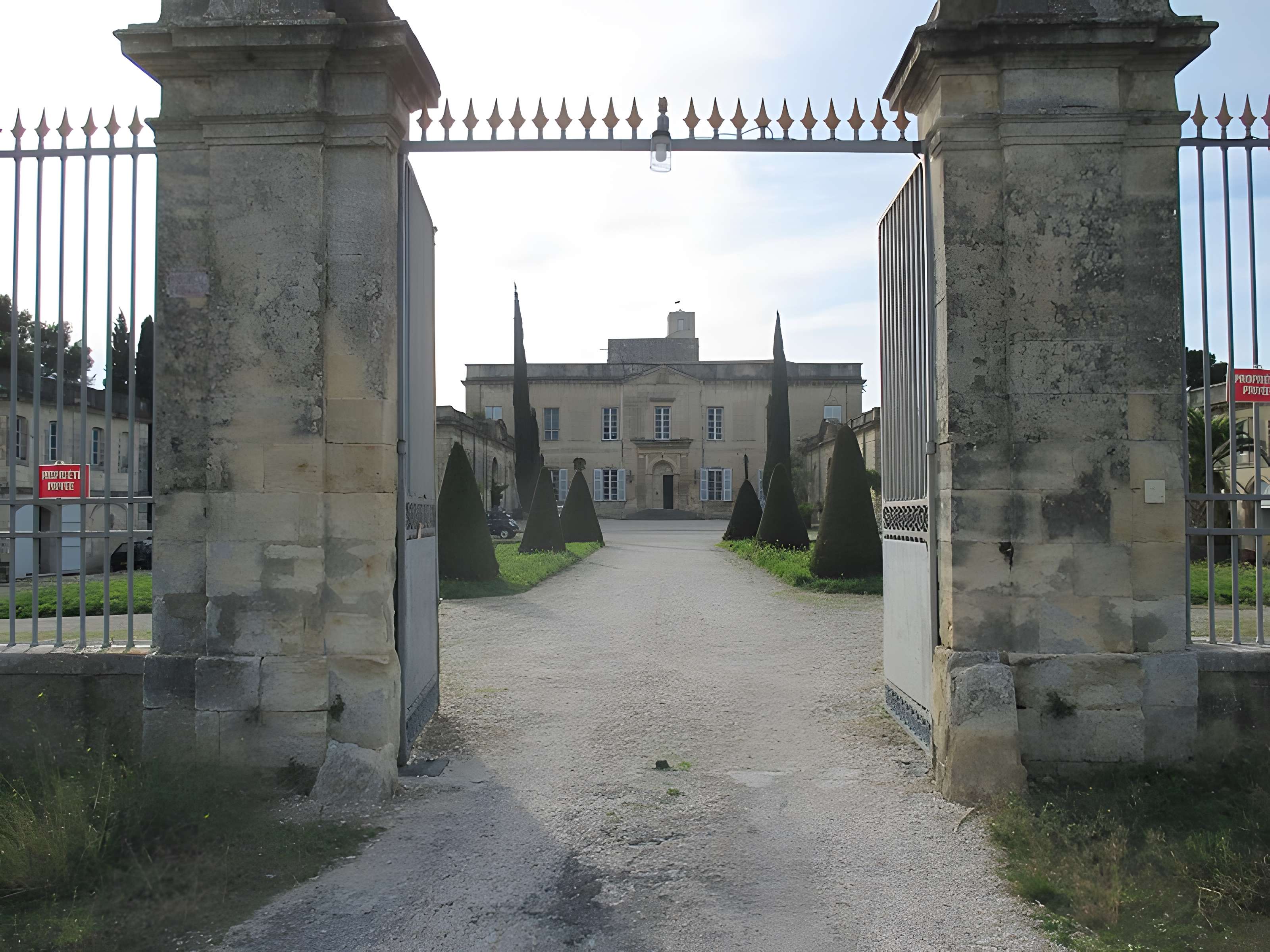 Château de Montfrin