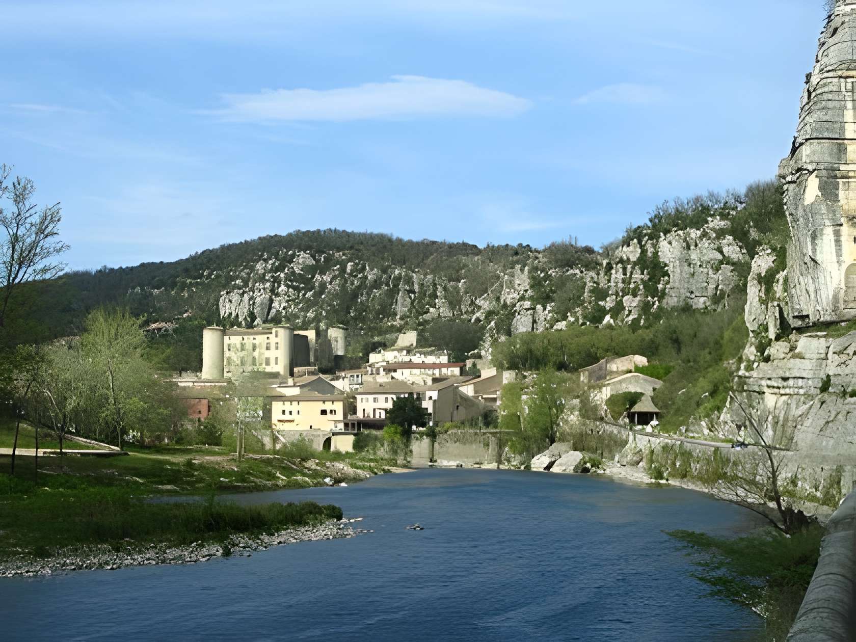 Vogüé plus beau village de l'Ardèche 