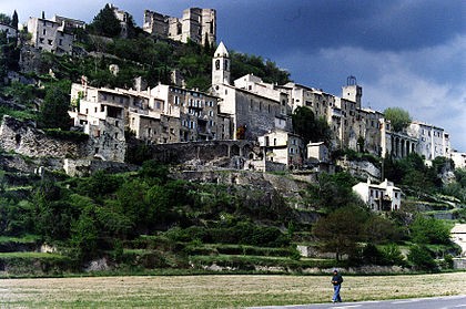 Photo de Montbrun-les-Bains : plus beau village de la Drôme