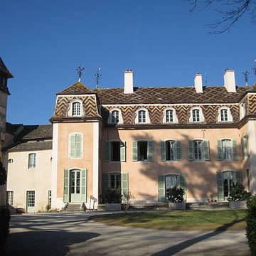 chateau de monthelie