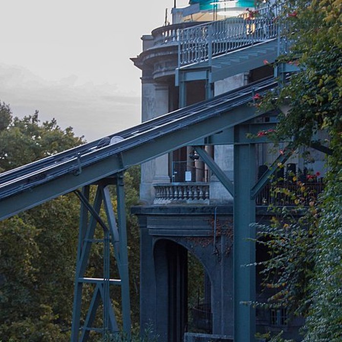 Photo de Pavillon des Arts et funiculaire