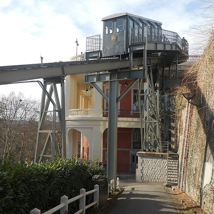 Photo de Pavillon des Arts et funiculaire