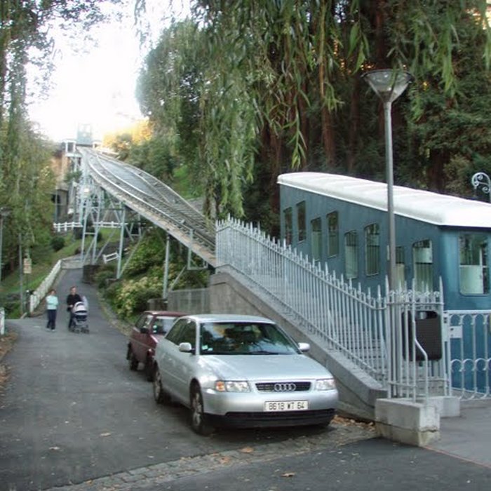 Photo de Pavillon des Arts et funiculaire