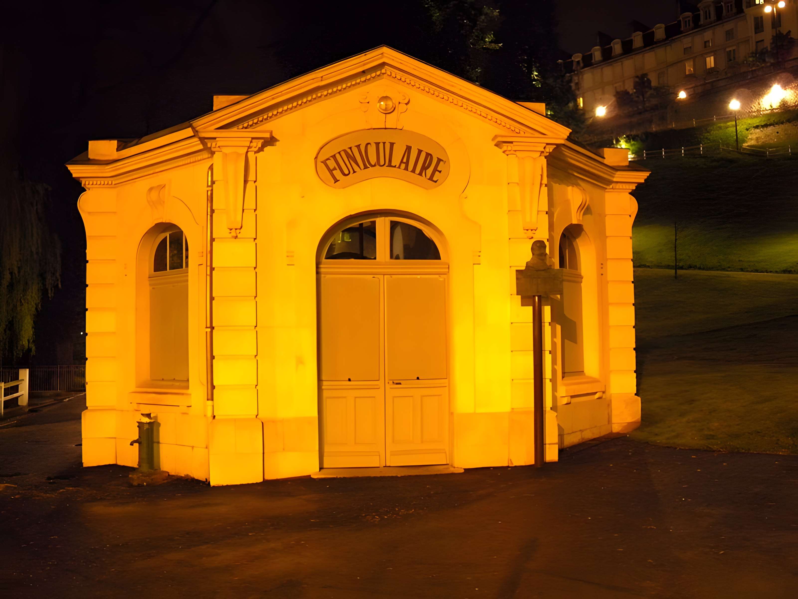 Pavillon des Arts et funiculaire