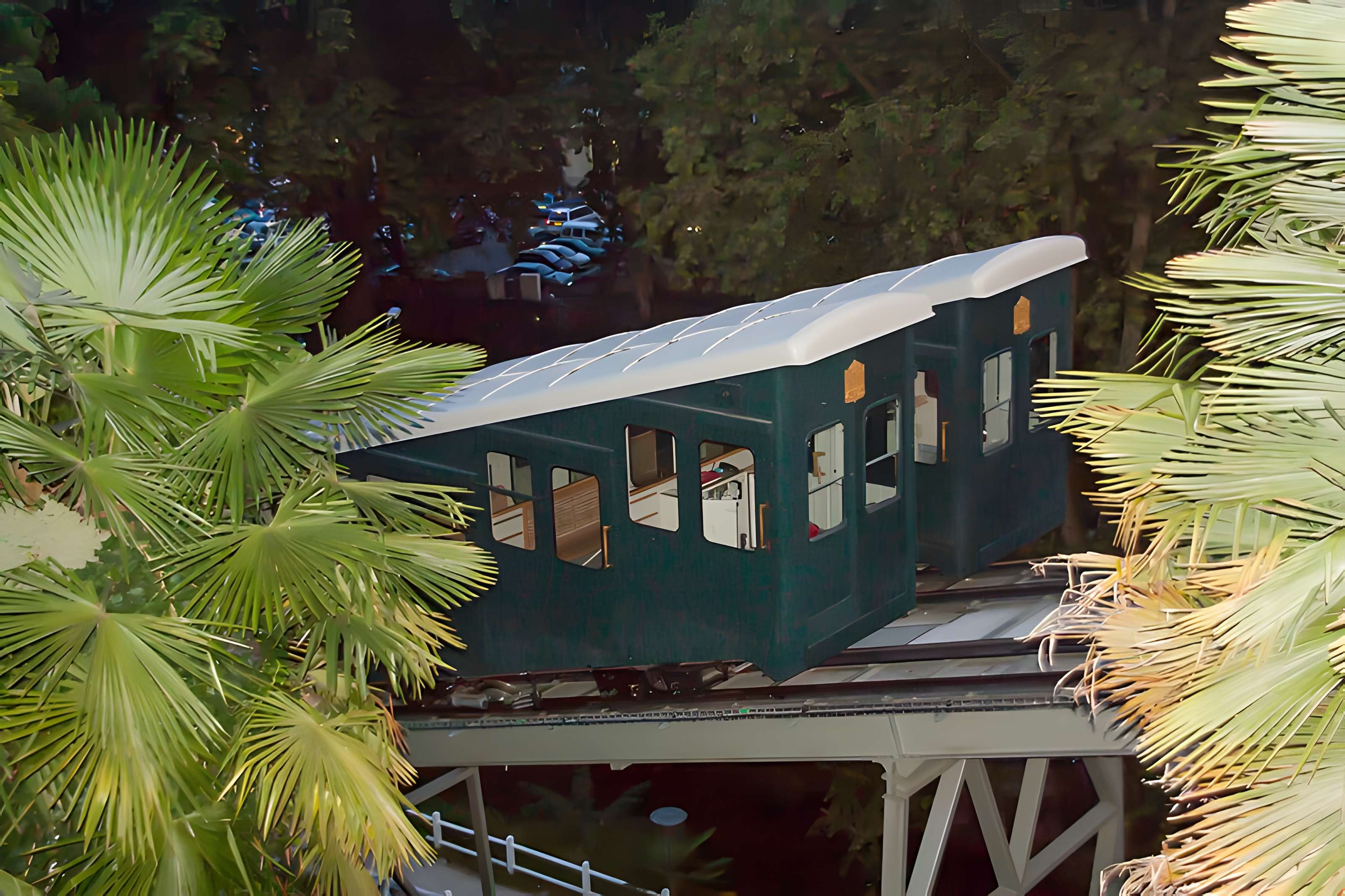 Pavillon des Arts et funiculaire