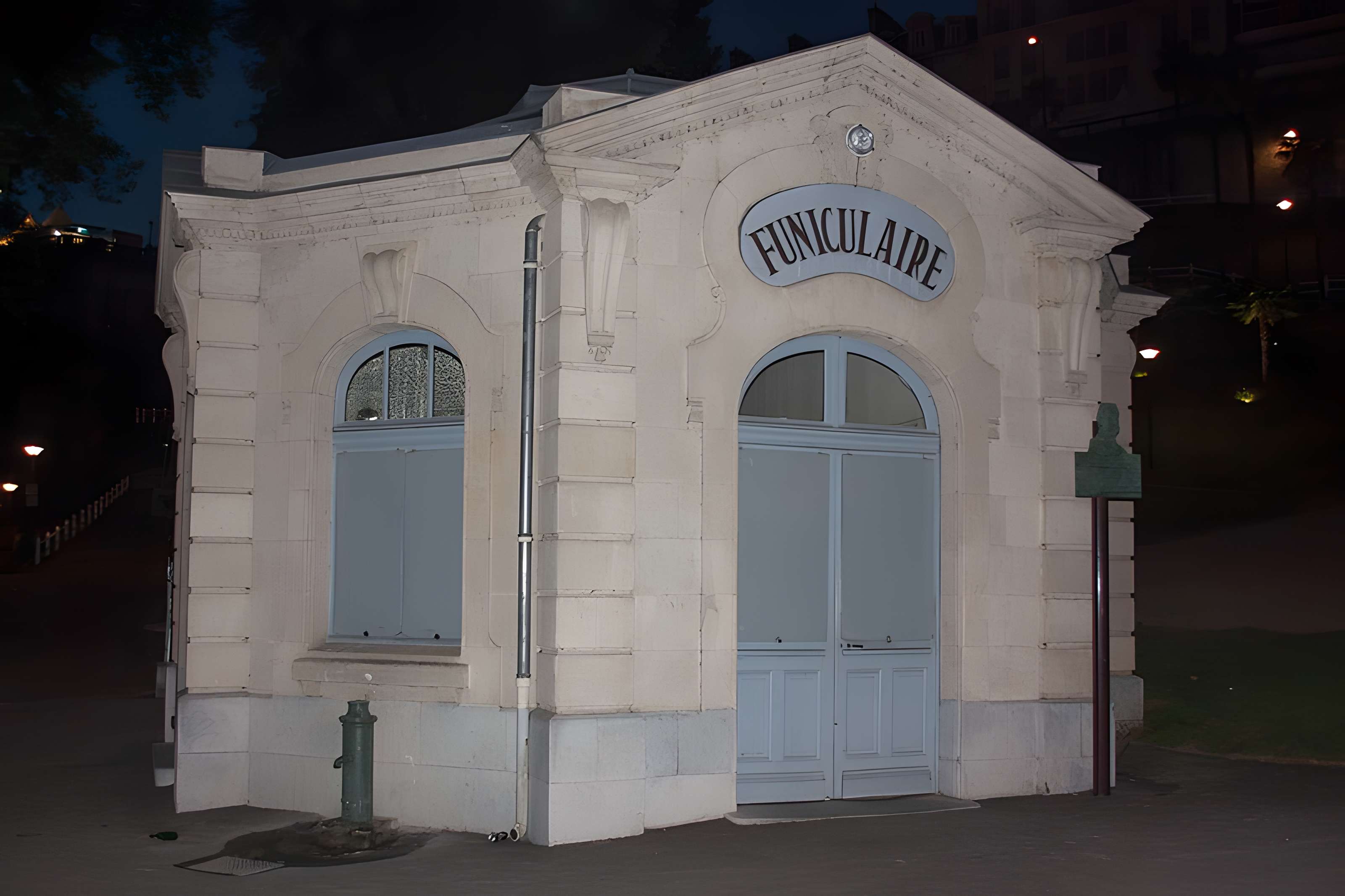 Pavillon des Arts et funiculaire