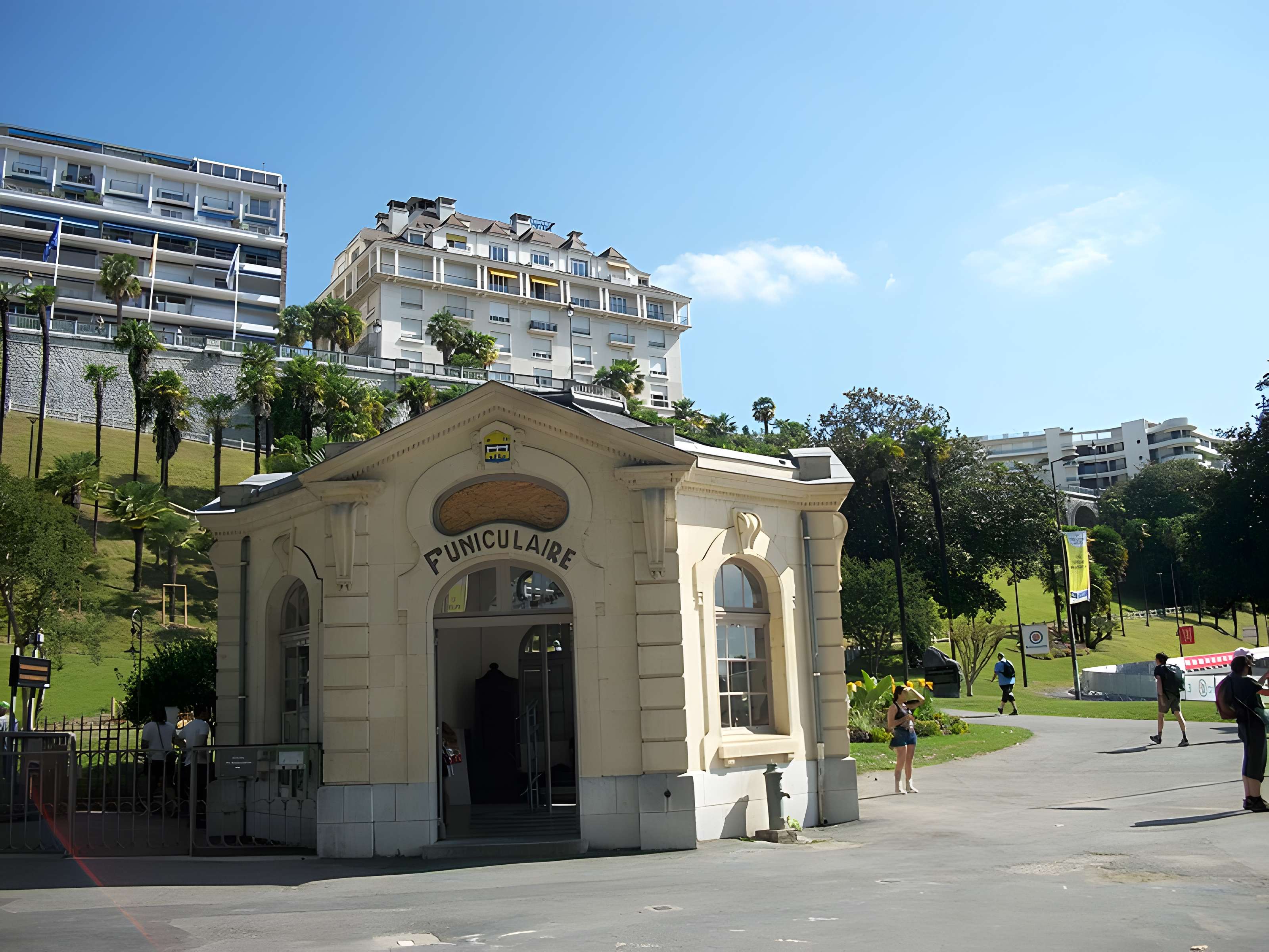 Pavillon des Arts et funiculaire