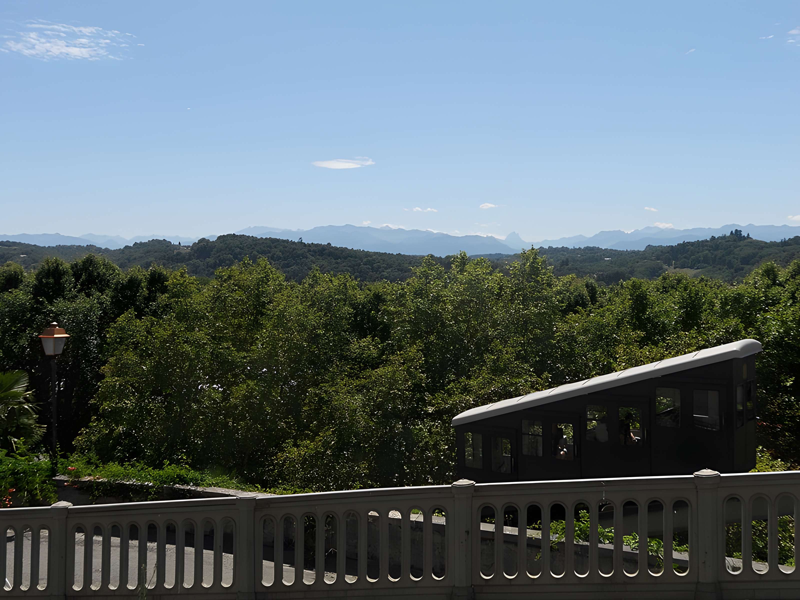 Pavillon des Arts et funiculaire