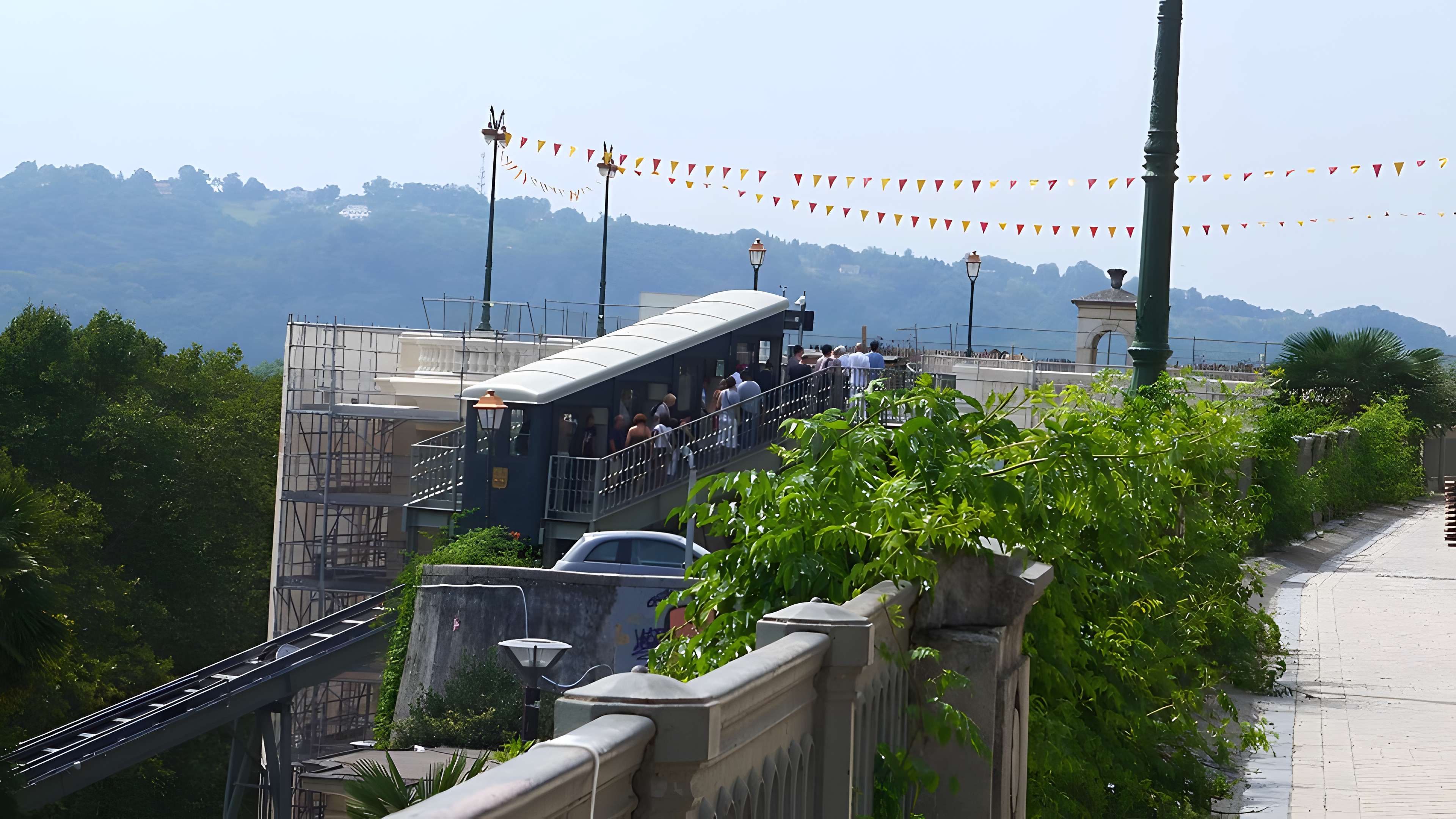 Pavillon des Arts et funiculaire