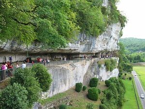 Photo de La Roque Saint-Christophe à Peyzac-le-Moustier