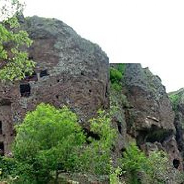 Photo de Site troglodytique de Jonas à Saint-Pierre-Colamine