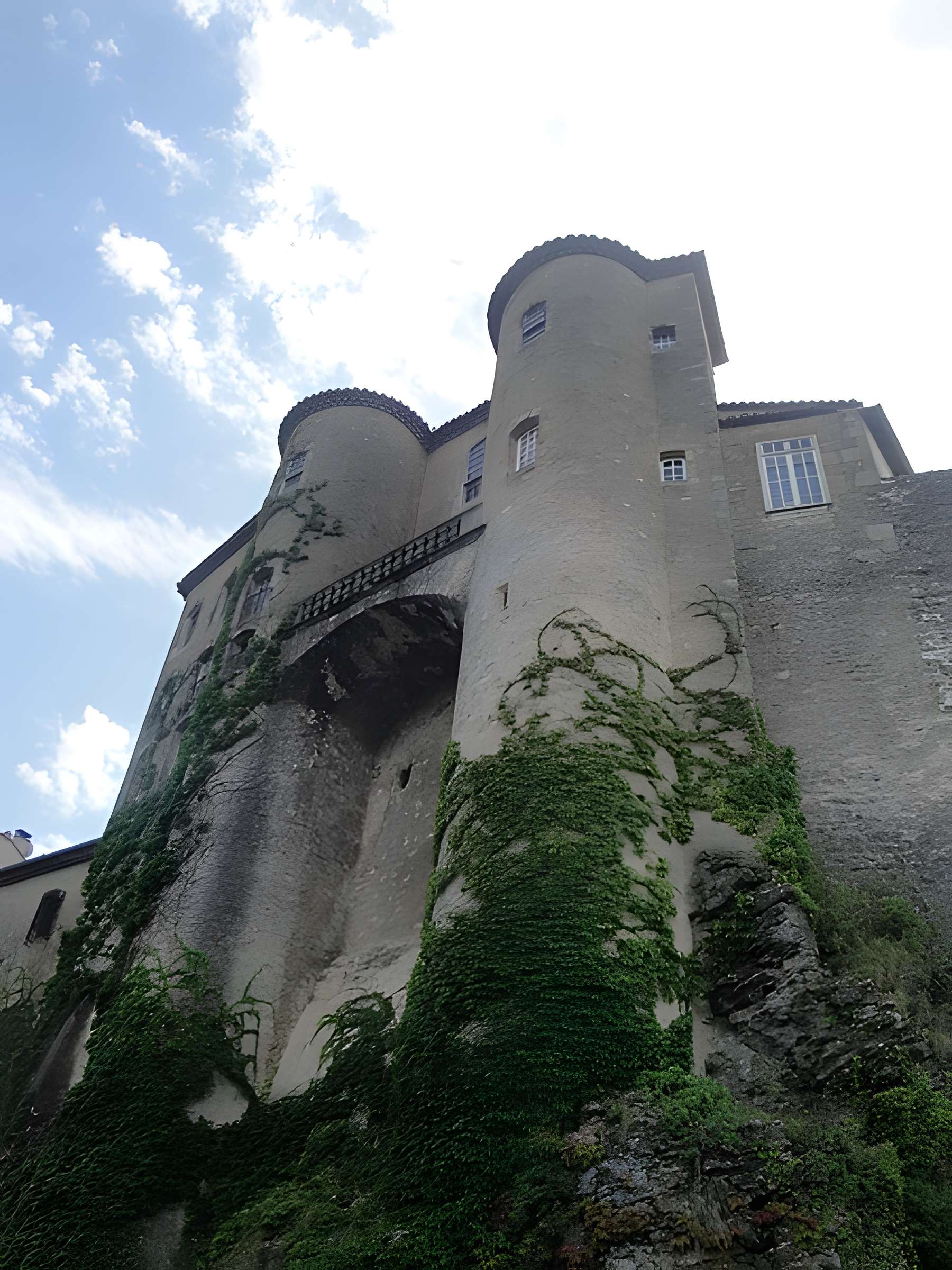 Château de Montlaur à Aubenas