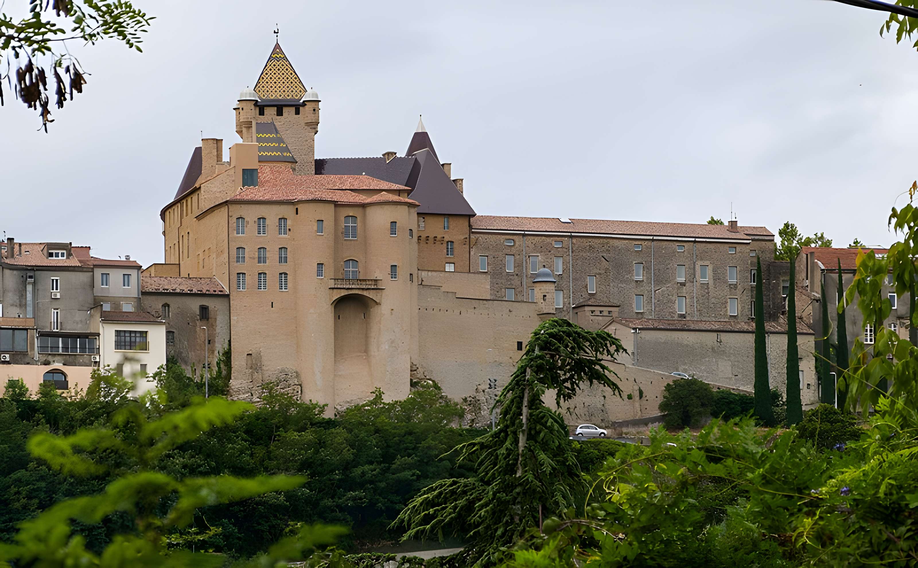 Château de Montlaur à Aubenas