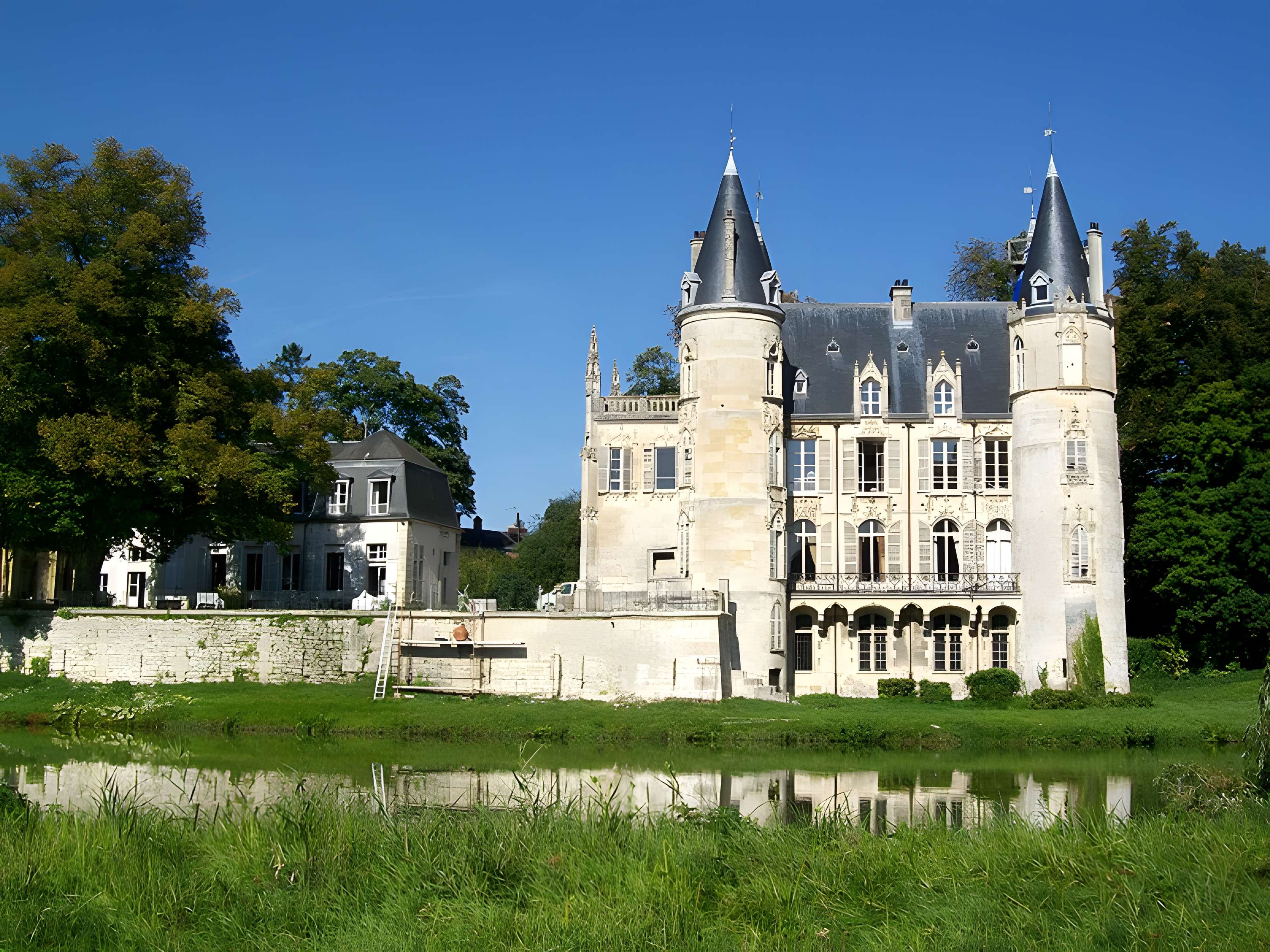 Château de Mont-l'Évêque