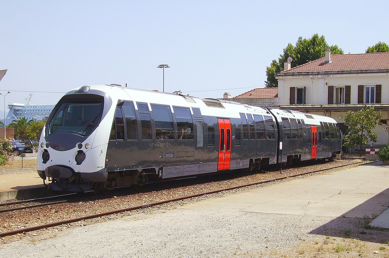 Les trains de la corse