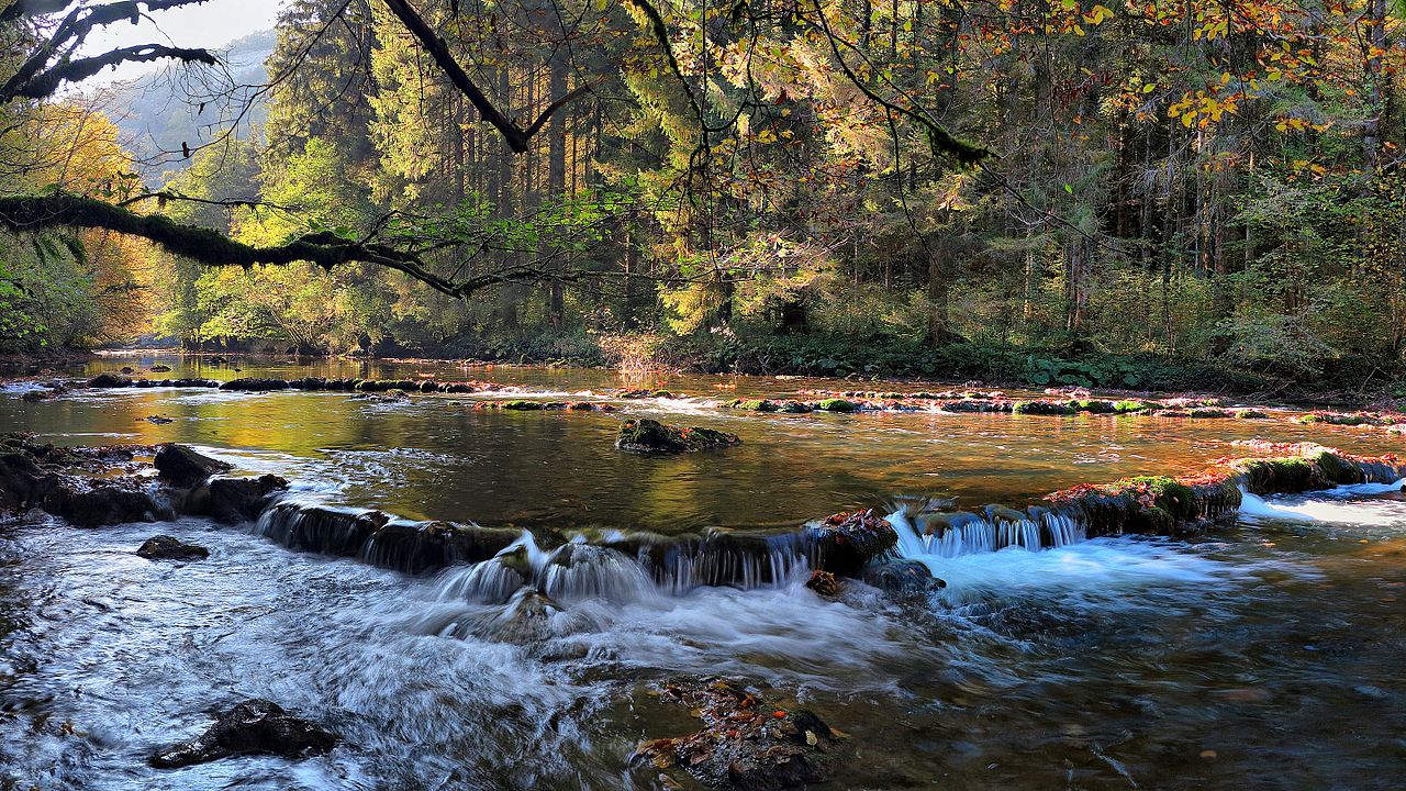 Source du Lison à Nans-Sous-Sainte-Anne