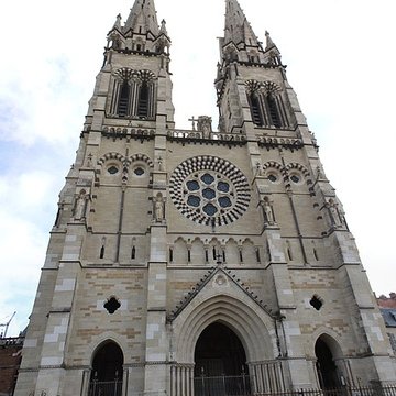 Cathédrale Notre-Dame-de-lAnnonciation de Moulins