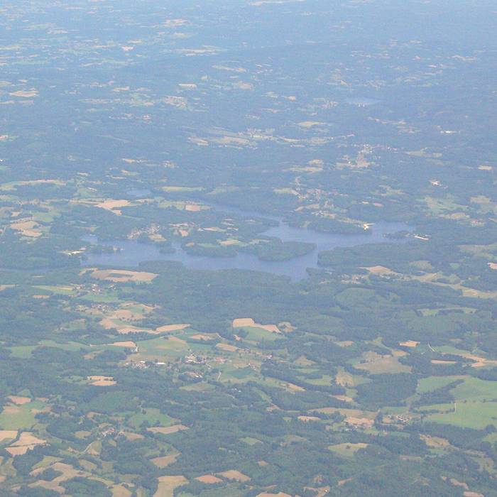 Photo de Maison du Lac de Saint-Pardoux
