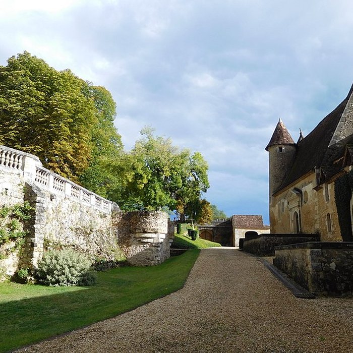 Photo de Château de Montréal à Issac