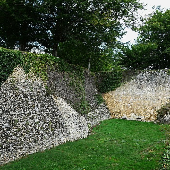 Photo de Château de Montréal à Issac