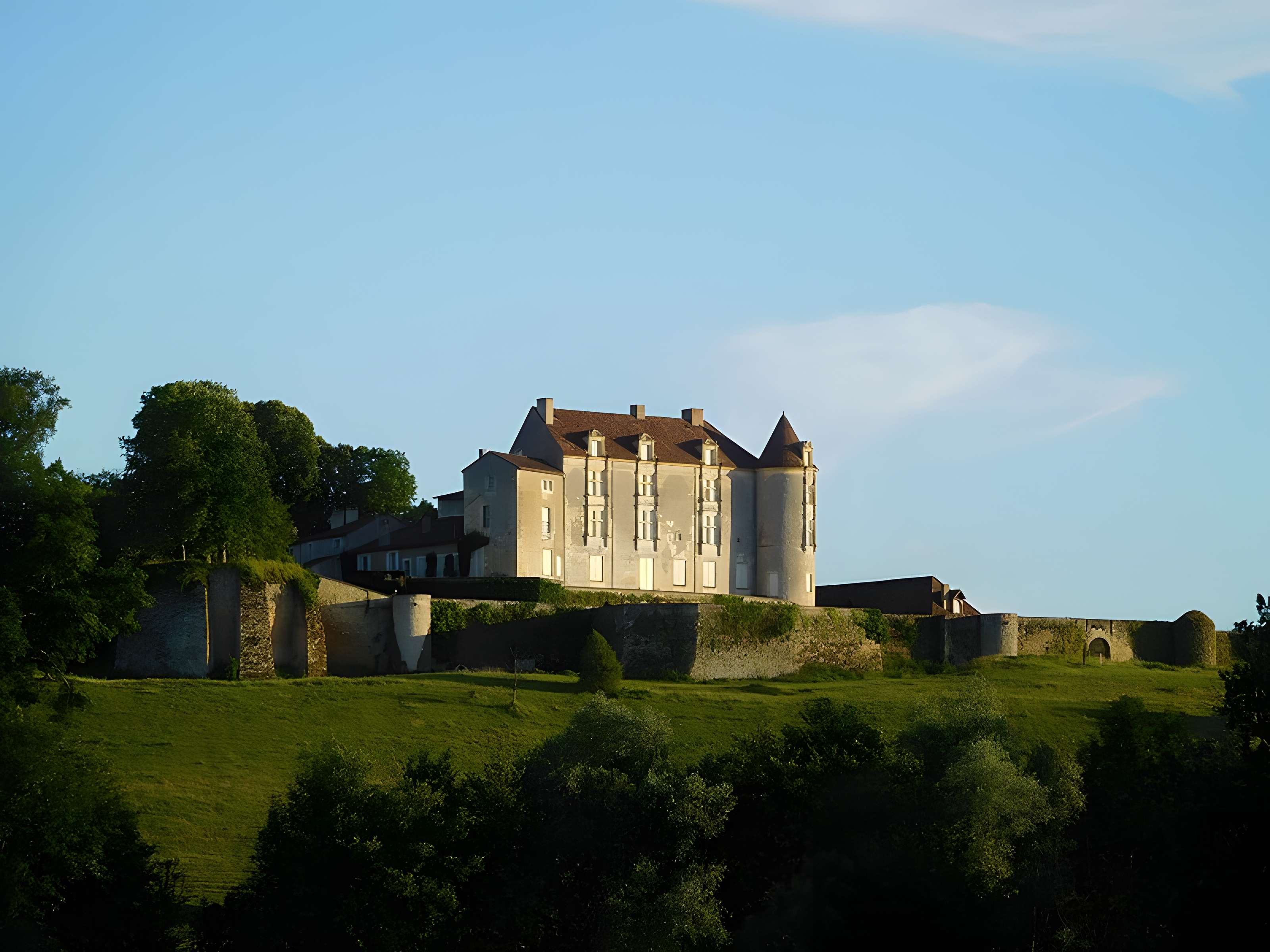 Château de Montréal à Issac