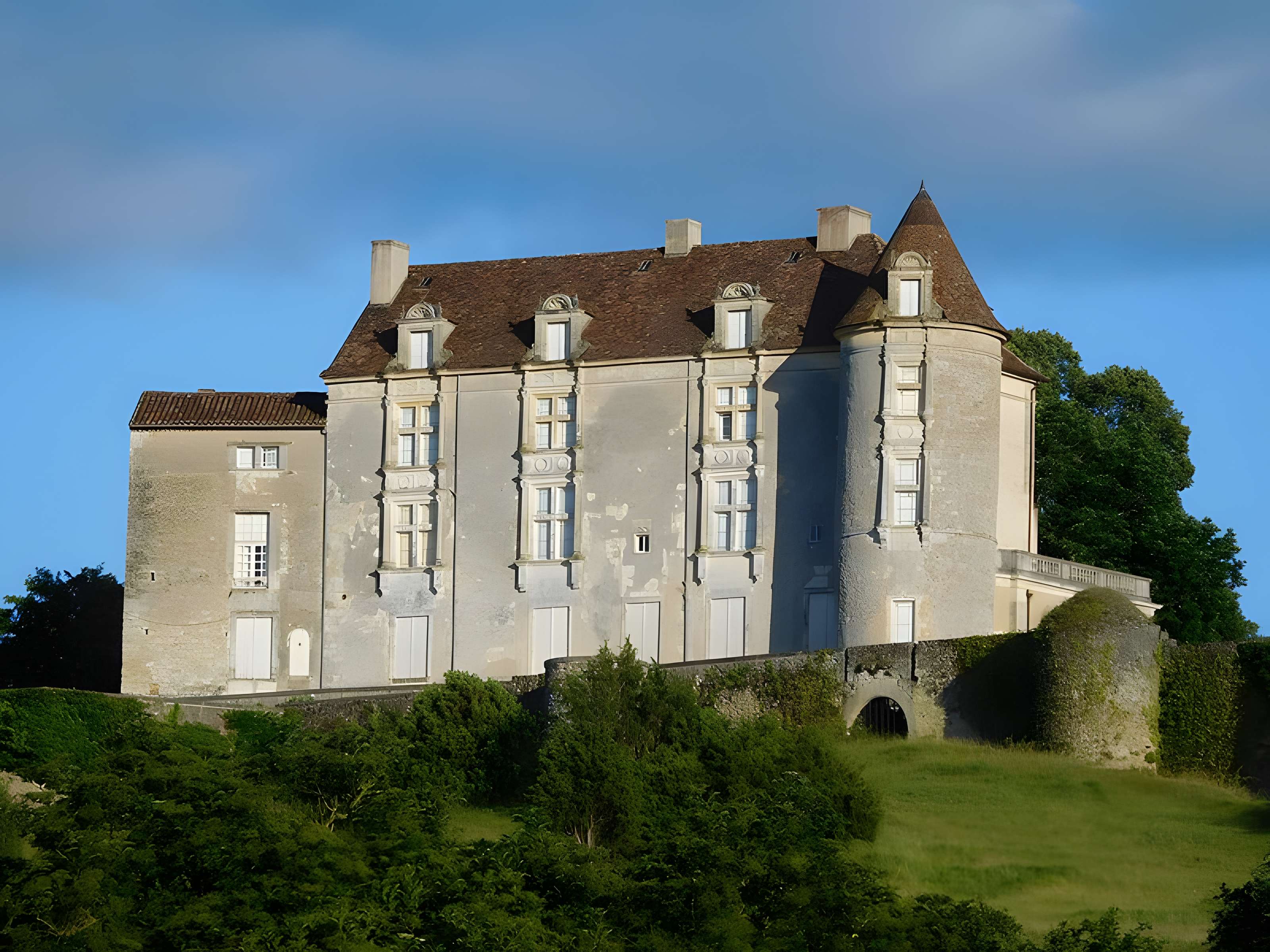 Château de Montréal à Issac