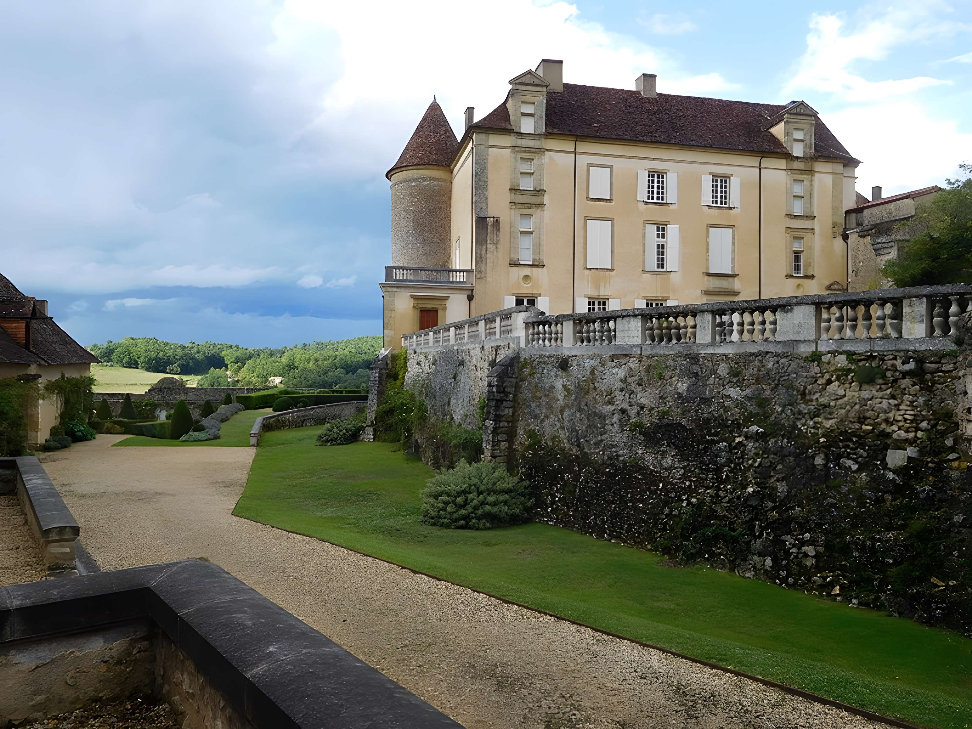 Château de Montréal à Issac