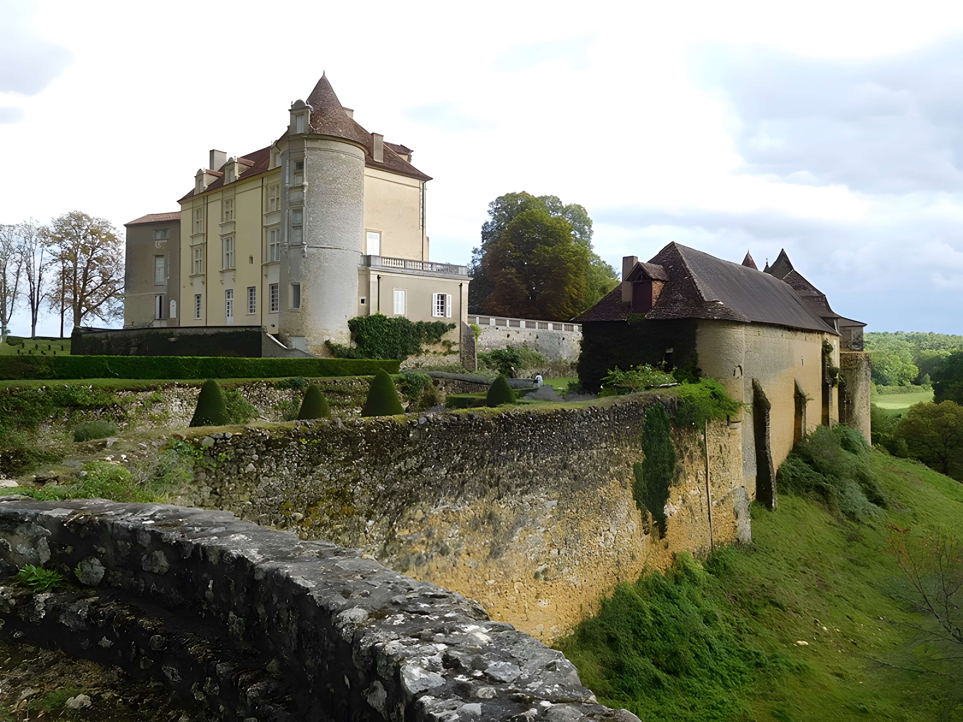 Château de Montréal à Issac