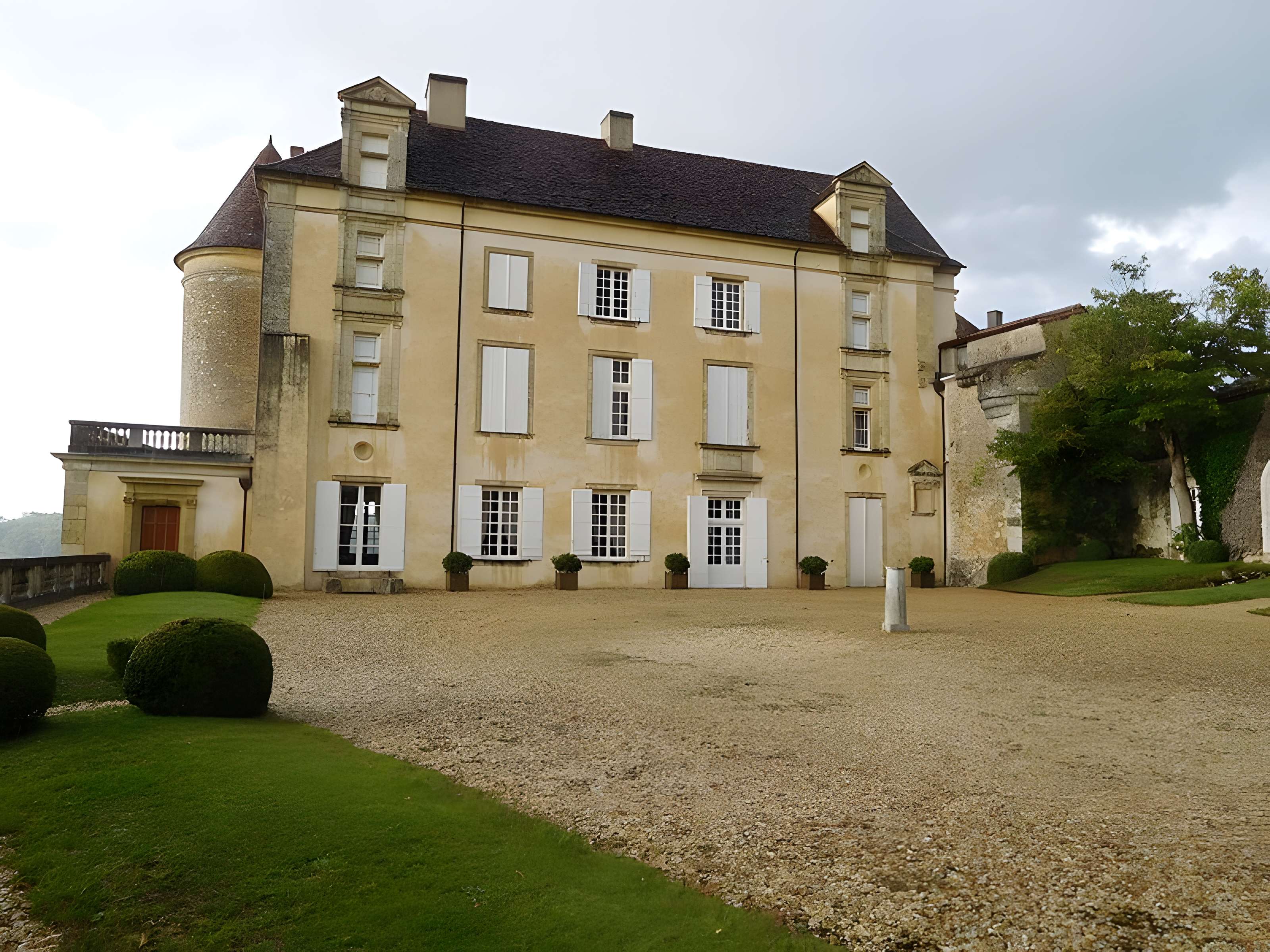 Château de Montréal à Issac