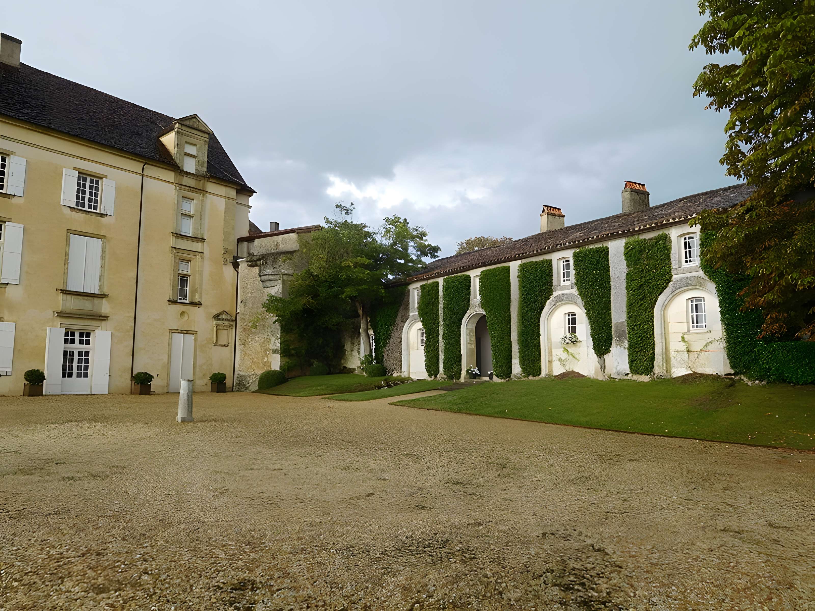 Château de Montréal à Issac