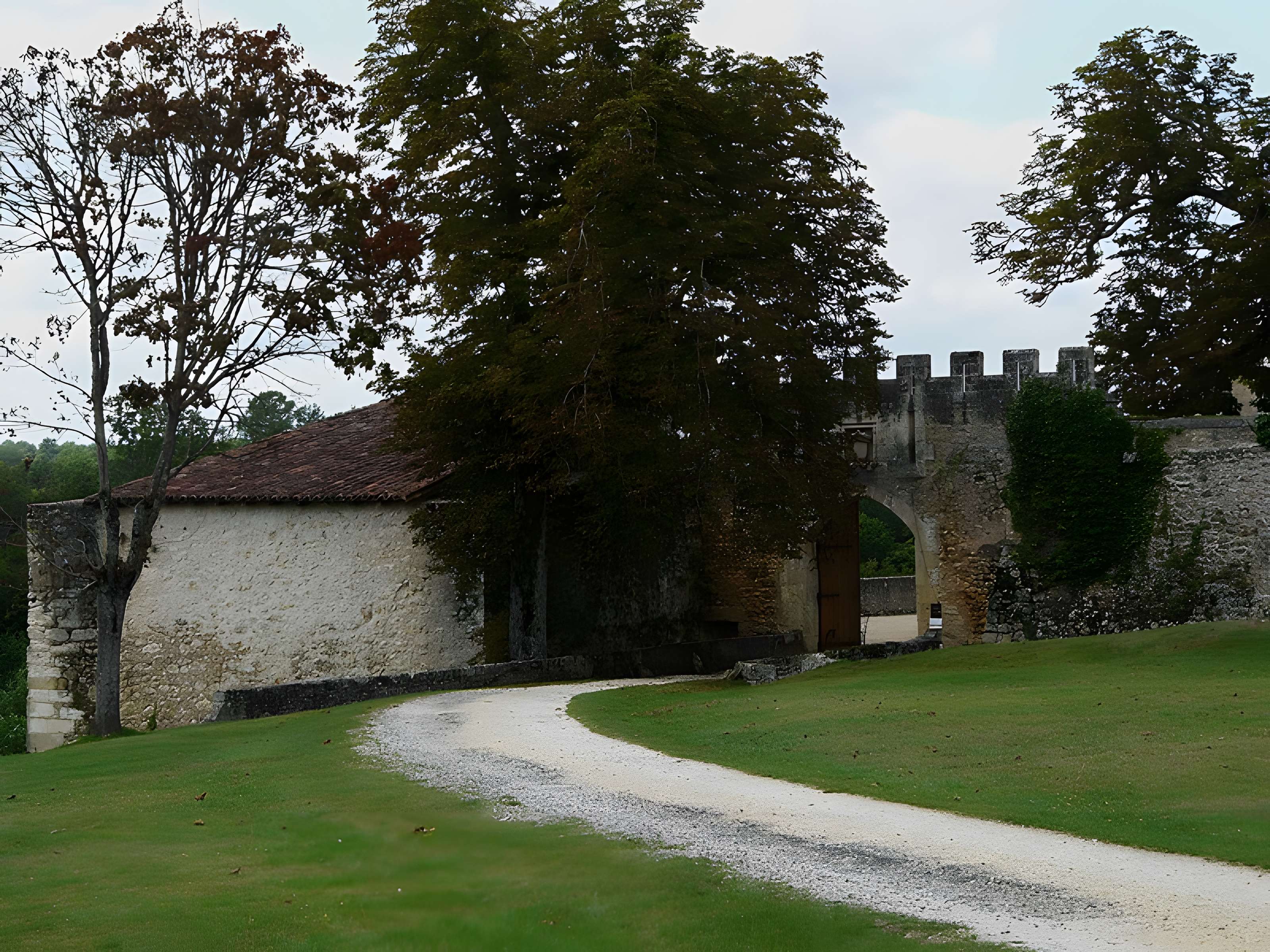 Château de Montréal à Issac