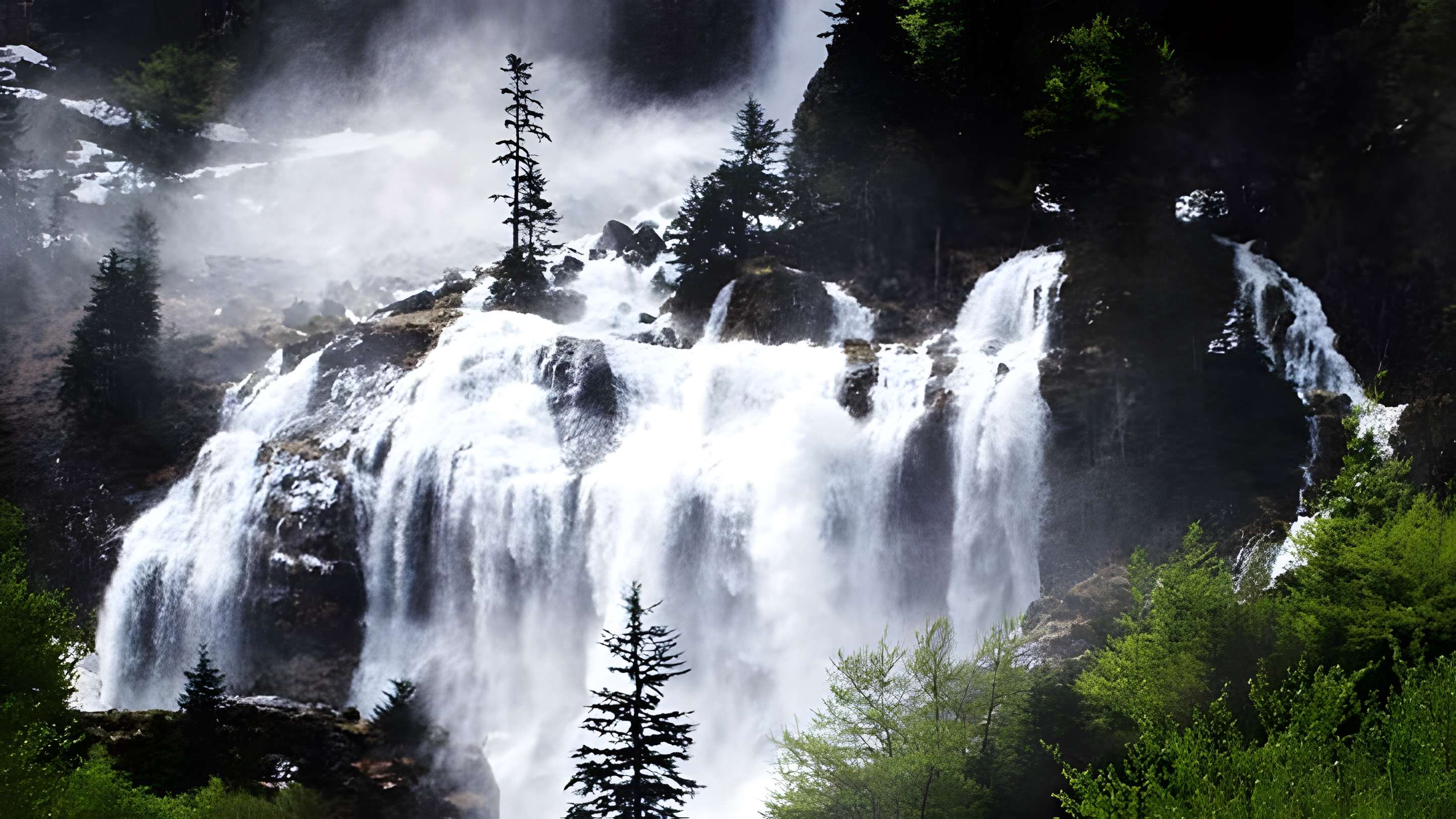 La Cascade d'Ars à Aulus-les-Bains 